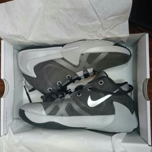 BRAND NEW Nike zoom freak 1